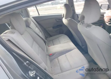 2011 Honda Insight Lx z USA, uszkodzony, nr VIN JHMZE2H50BS011011